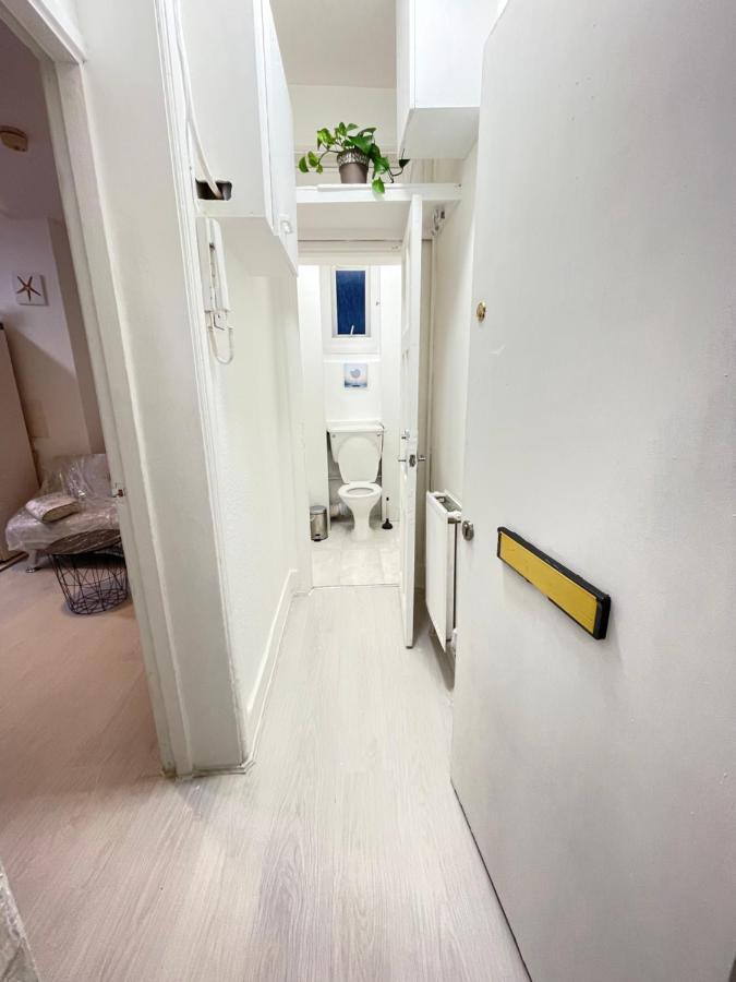One Bedroom Flat Miles Лондон Экстерьер фото